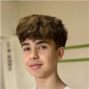 Mathe-Tutor, der Kinder der Klassen 1-4 unterrichtet